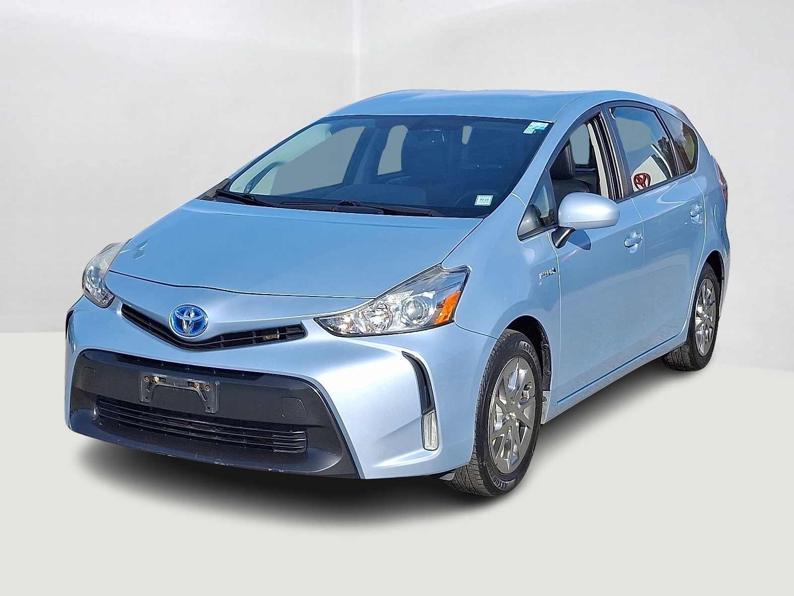 2015 Toyota Prius v Five's photo