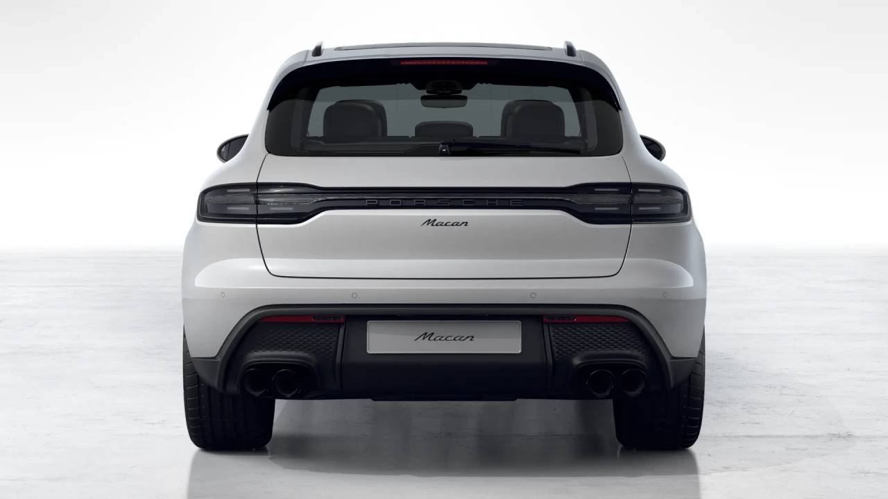 2026 Porsche Macan T photo 8