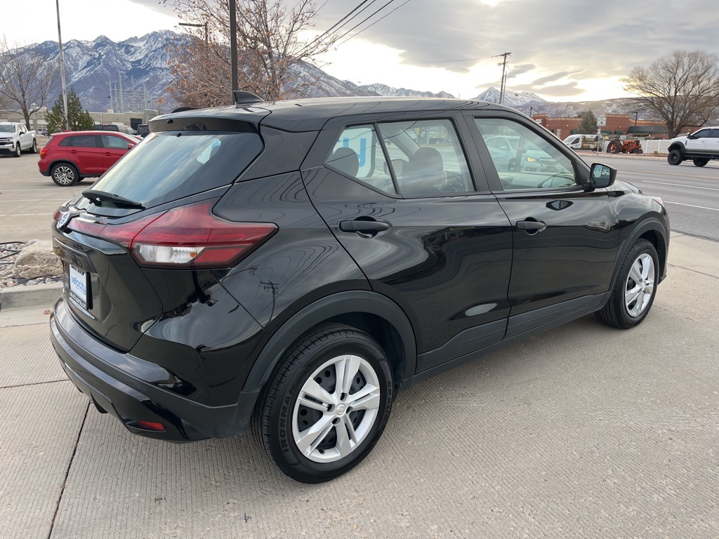 2021 Nissan Kicks S photo 4