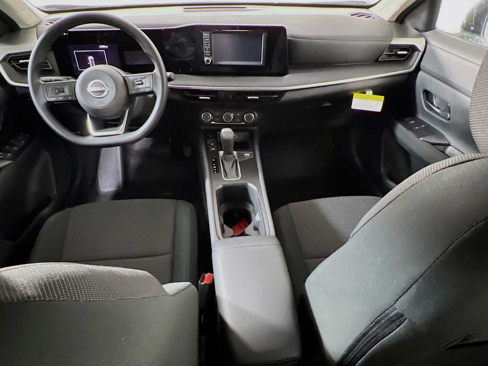 2025 Nissan Kicks S photo 3