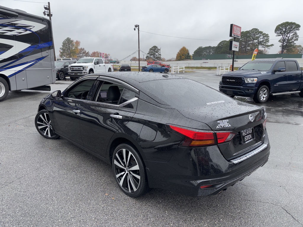 2021 Nissan Altima 2.5 Platinum photo 3