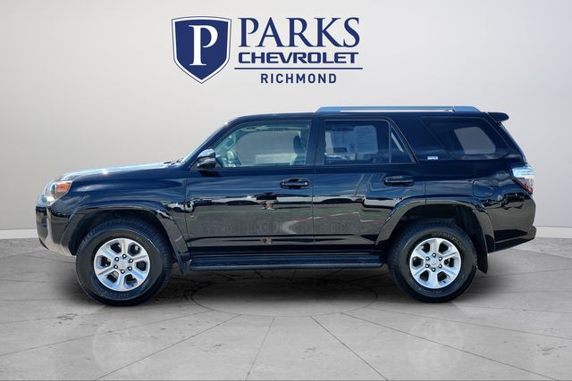 2014 Toyota 4Runner SR5 photo 3