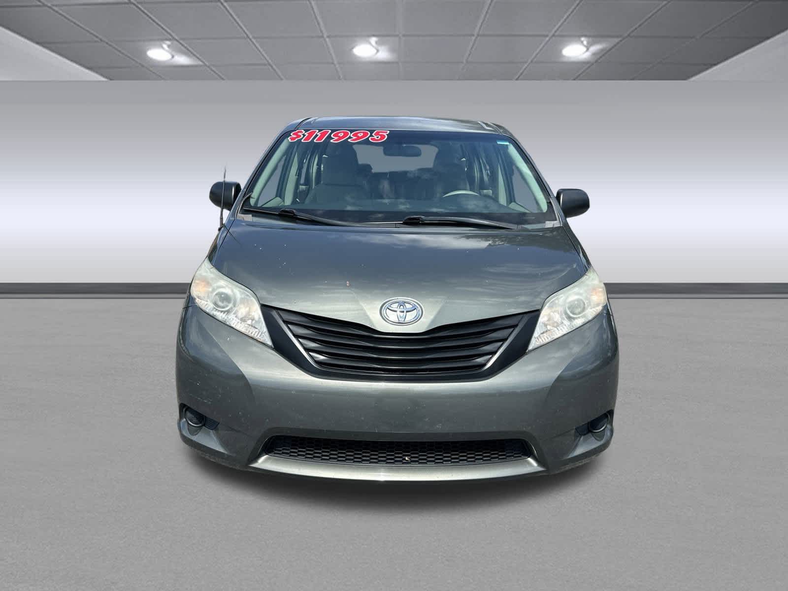 Used 2014 Toyota Sienna L with VIN 5TDZK3DCXES480236 for sale in Clinton, SC