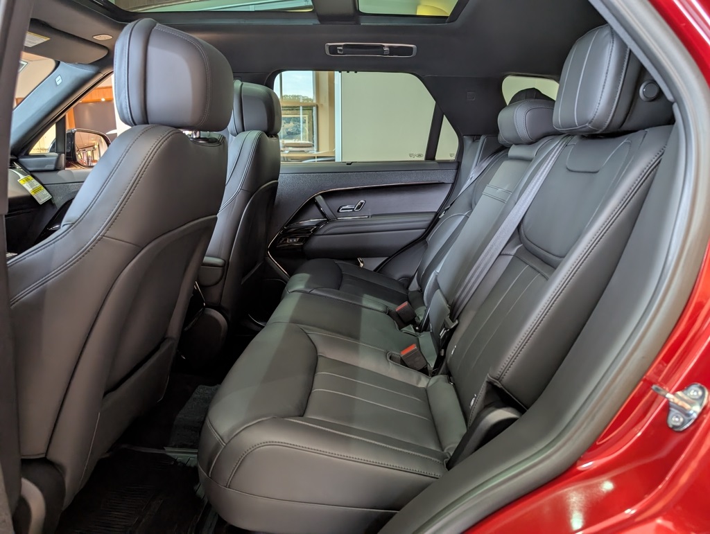 2025 Land Rover Range Rover Sport SE photo 22