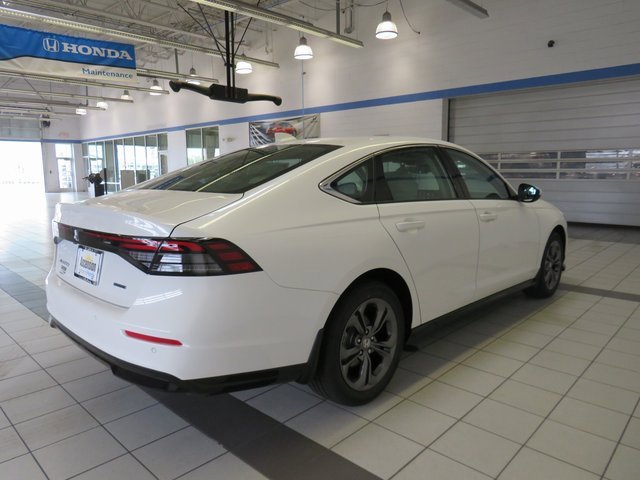2025 Honda Accord Hybrid EX-L photo 2
