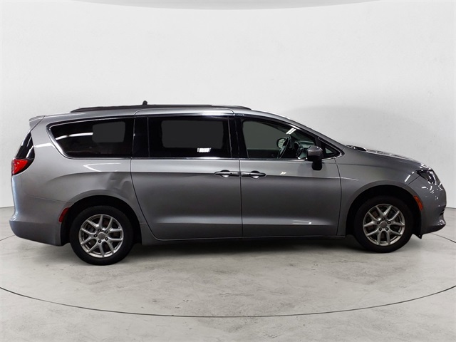 2020 Chrysler Voyager LXi photo 6
