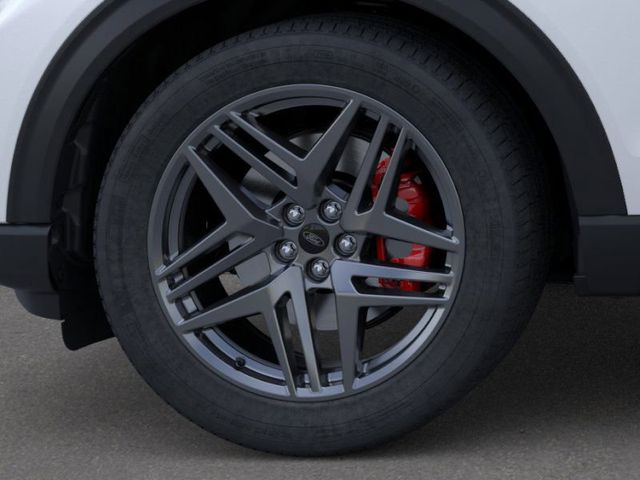 2025 Ford Explorer ST-Line photo 18