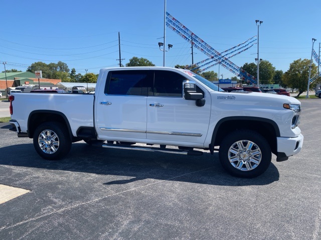 2024 Chevrolet Silverado 2500HD High Country photo 4