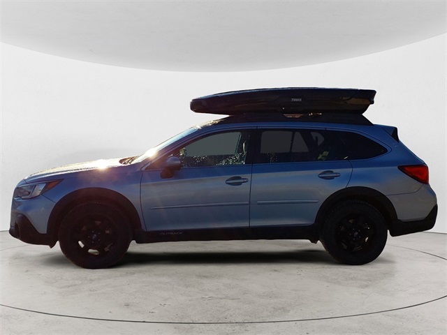 2019 Subaru Outback 3.6R Limited photo 2