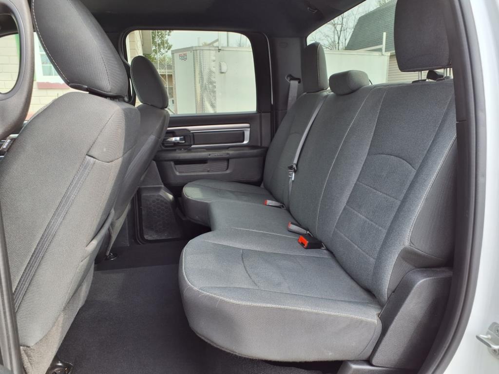 2024 Ram 1500 Classic Warlock photo 6