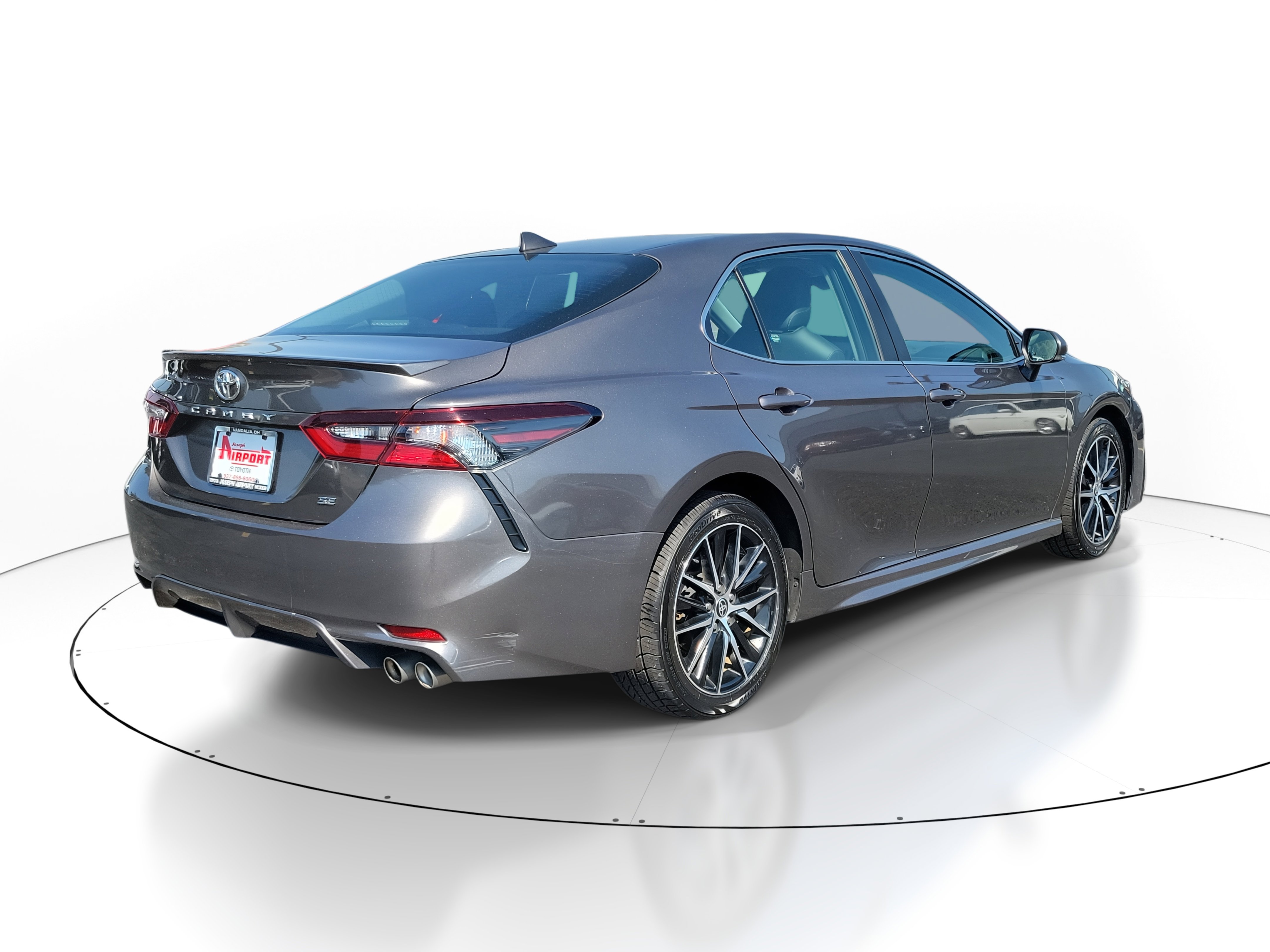 2024 Toyota Camry SE photo 4