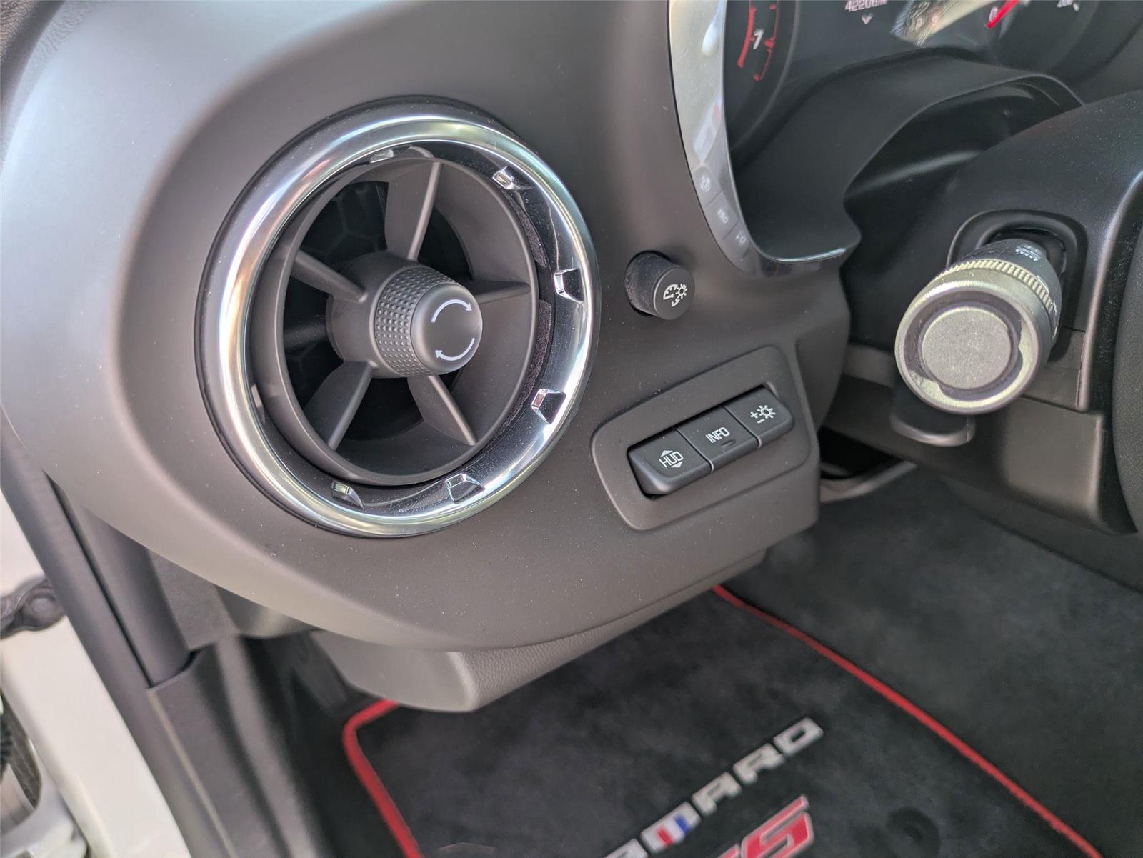 2020 Chevrolet Camaro 2SS photo 13