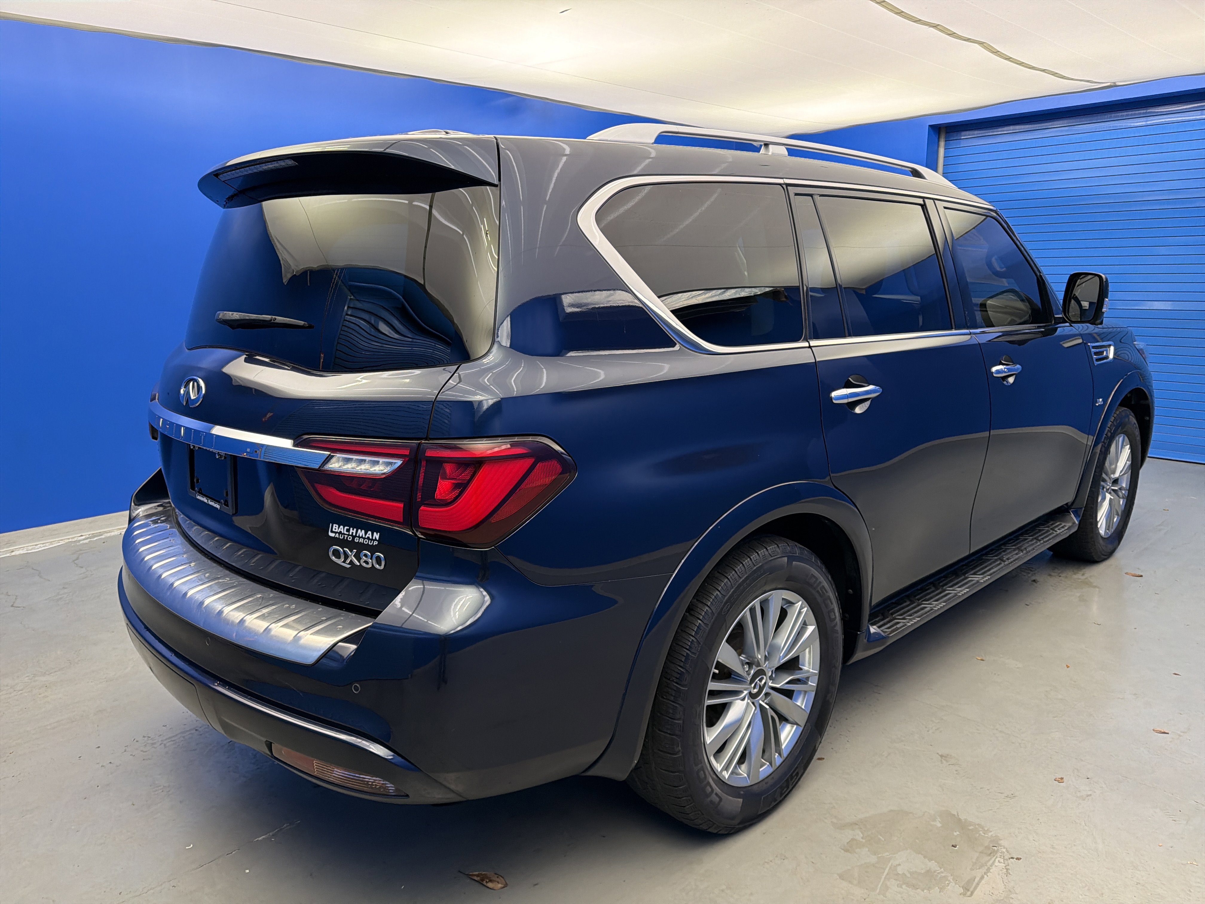 2018 Infiniti QX80 photo 3