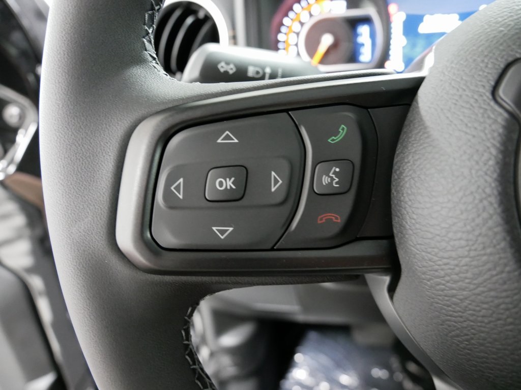 2025 Jeep Gladiator Sport photo 16