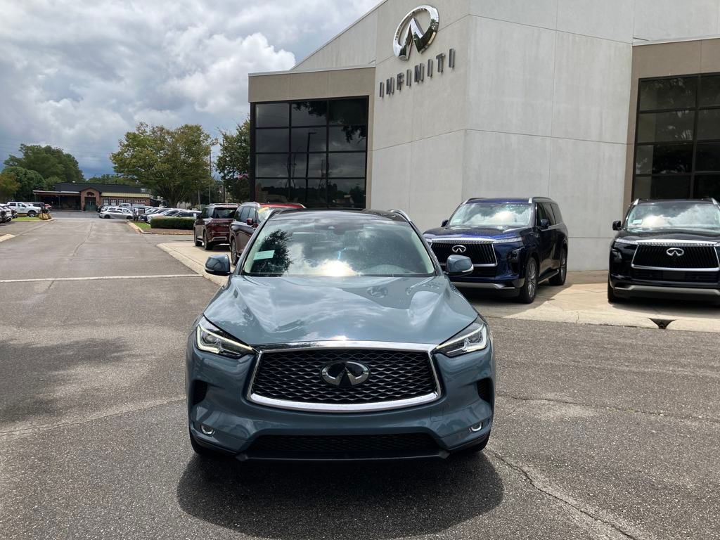 2022 Infiniti QX50 Luxe photo 2