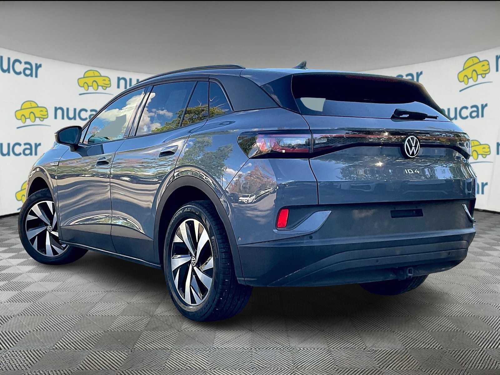 2023 Volkswagen ID.4 Pro photo 4