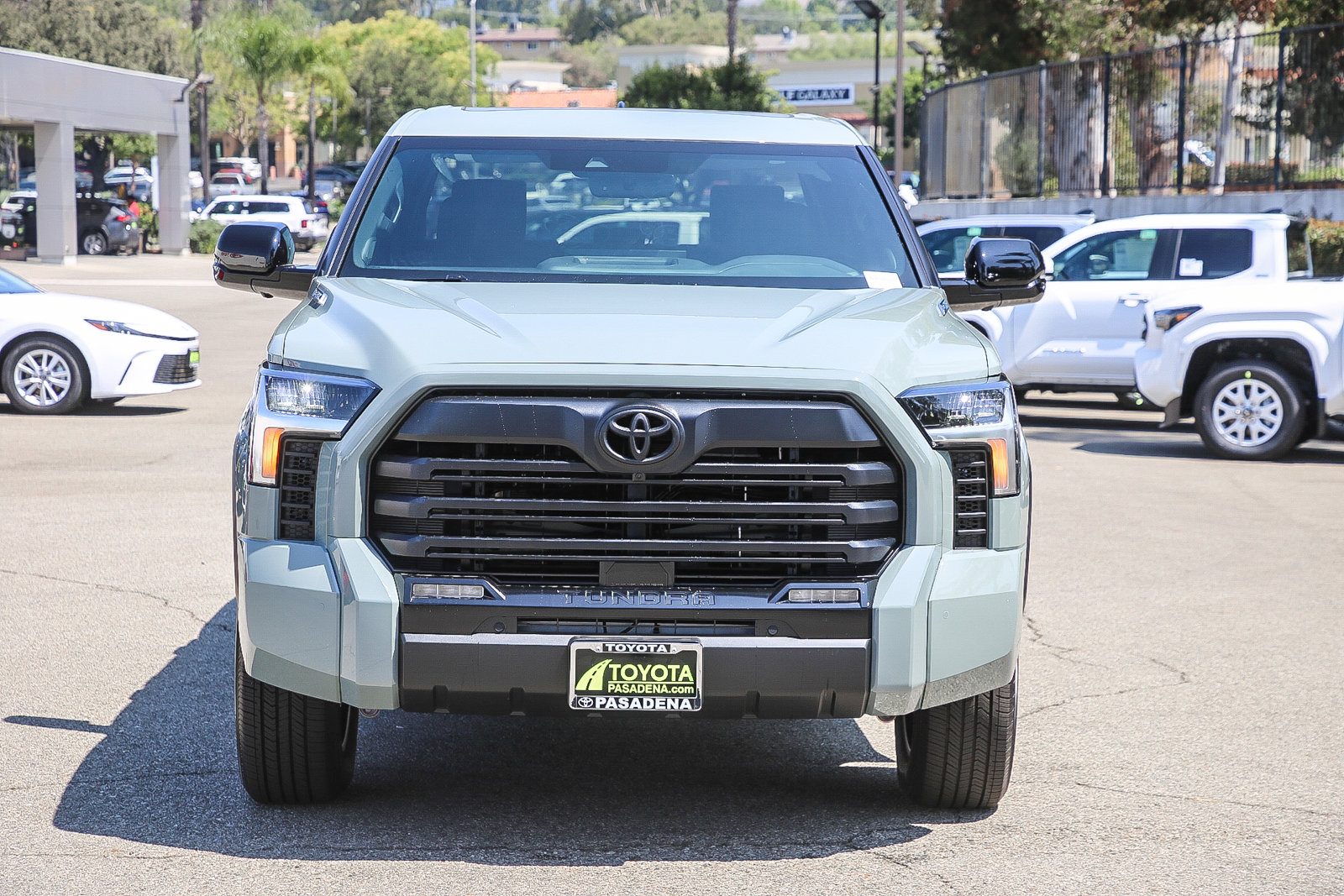 2025 Toyota Tundra Limited CrewMax photo 2