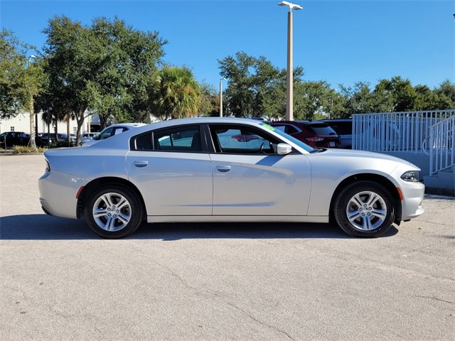 2022 Dodge Charger SXT photo 3