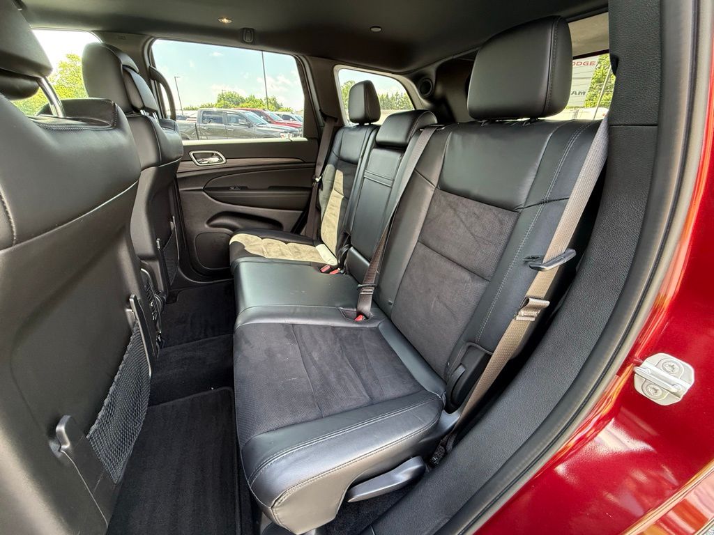 Used 2022 Red Jeep Laredo X image 28