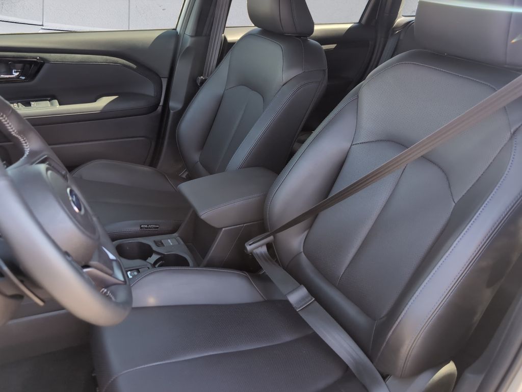 2025 Subaru Forester Limited photo 8
