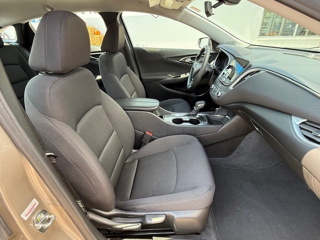 2022 Chevrolet Malibu 1LT photo 15