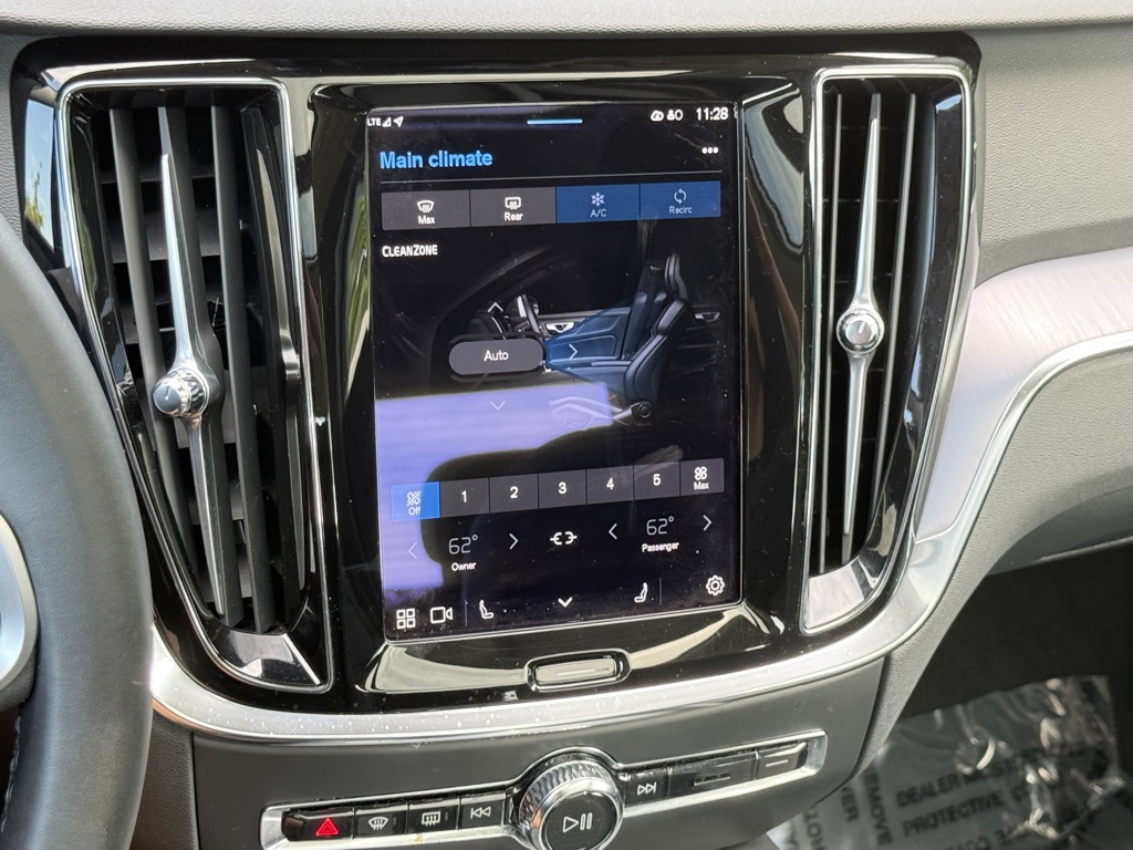 2024 Volvo S60 B5 Core photo 10