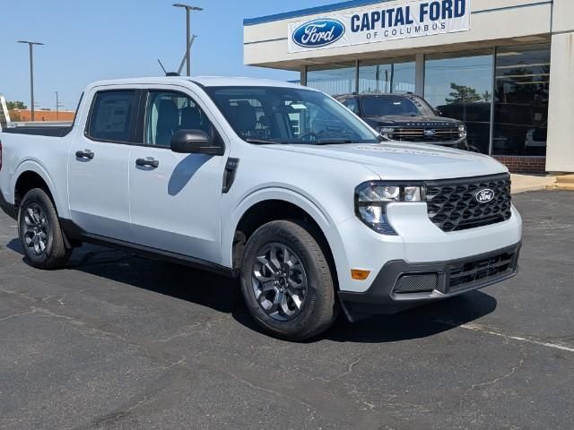 2025 Ford Maverick XLT photo 2
