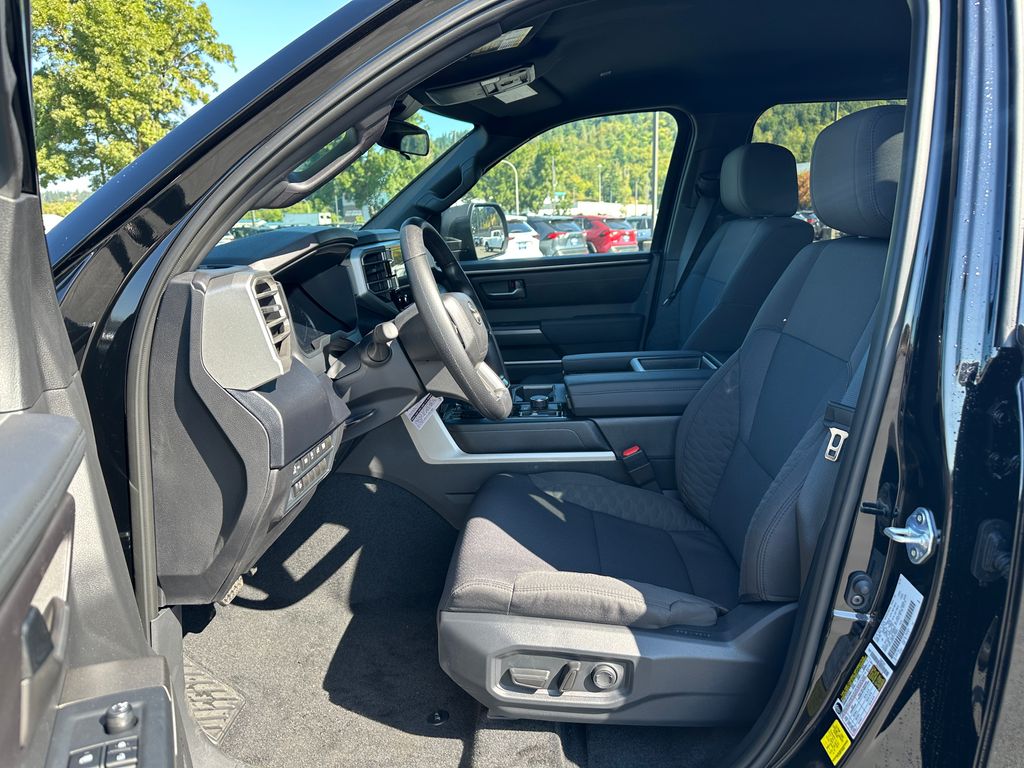 2026 Toyota Tundra SR5 CrewMax photo 13