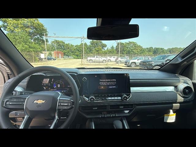 2025 Chevrolet Colorado Work Truck LT photo 11