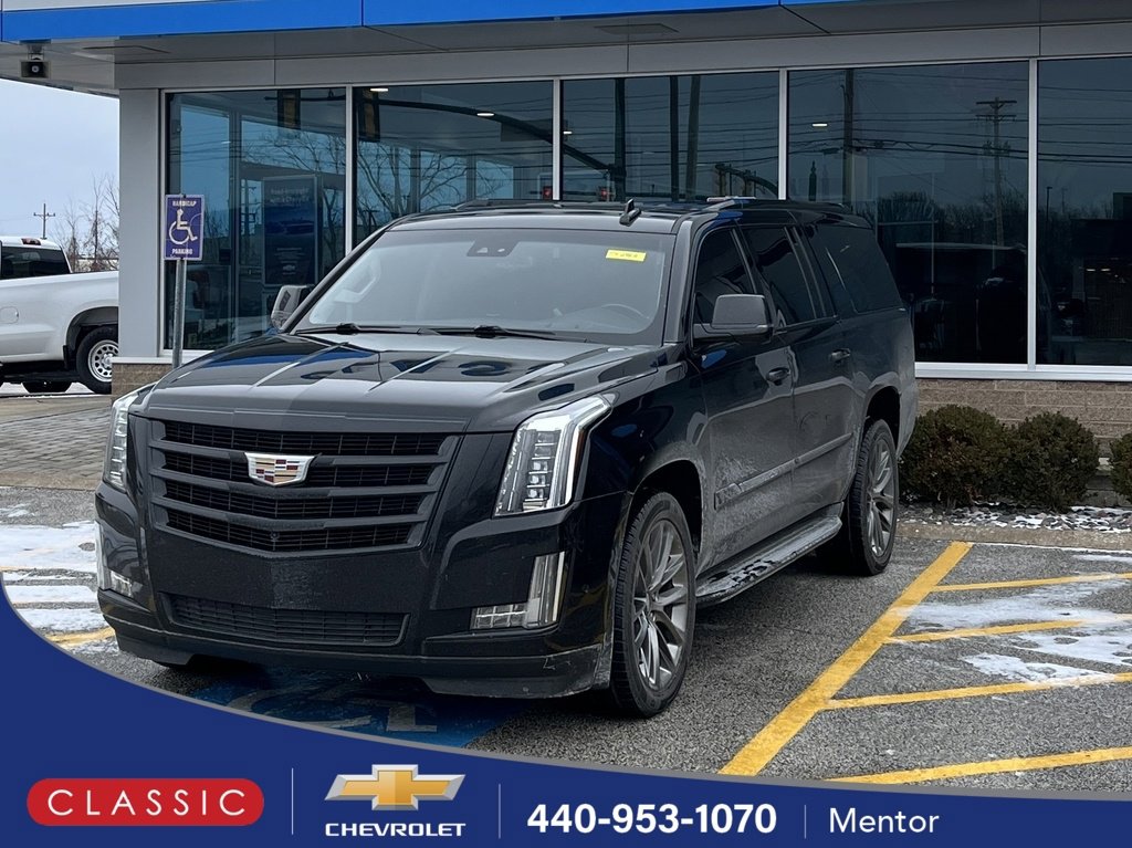 2019 Cadillac Escalade ESV Luxury's photo