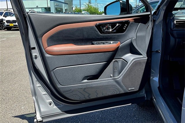 2025 Subaru Forester Touring photo 19