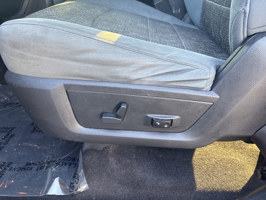 2016 Ram 1500 Big Horn photo 21