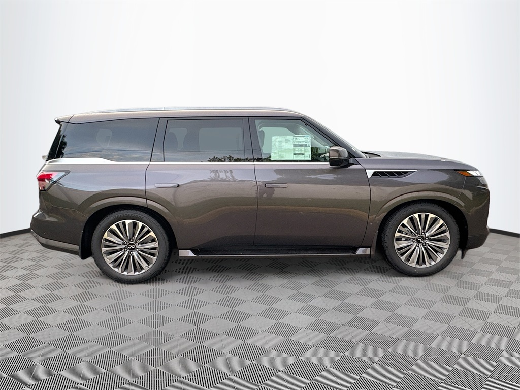 2026 Infiniti QX80 Luxe photo 2