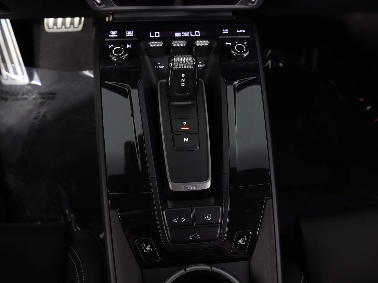 2026 Porsche 911 GTS photo 14