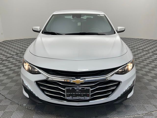 2023 Chevrolet Malibu 1LT photo 2