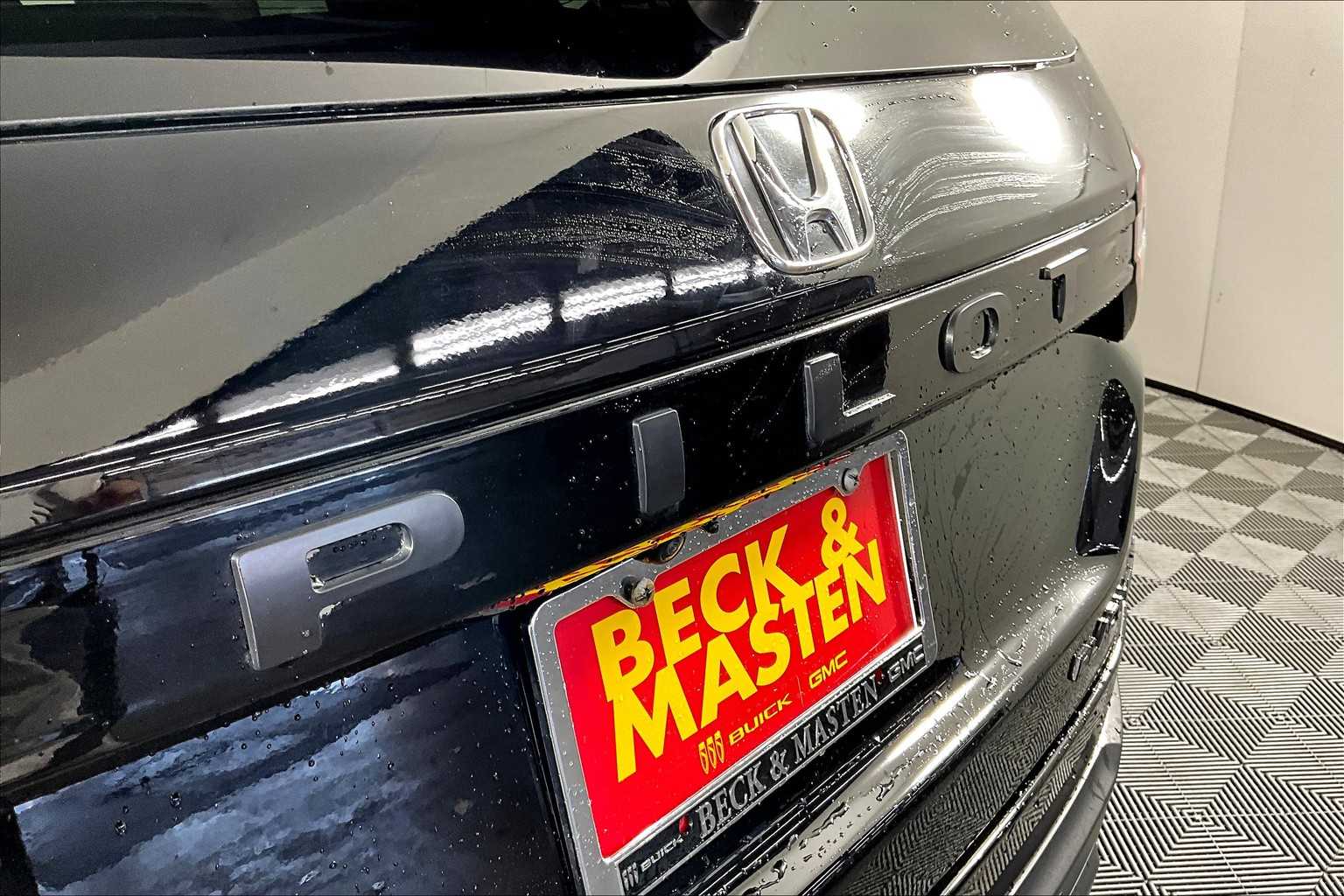 2025 Honda Pilot Black Edition photo 23