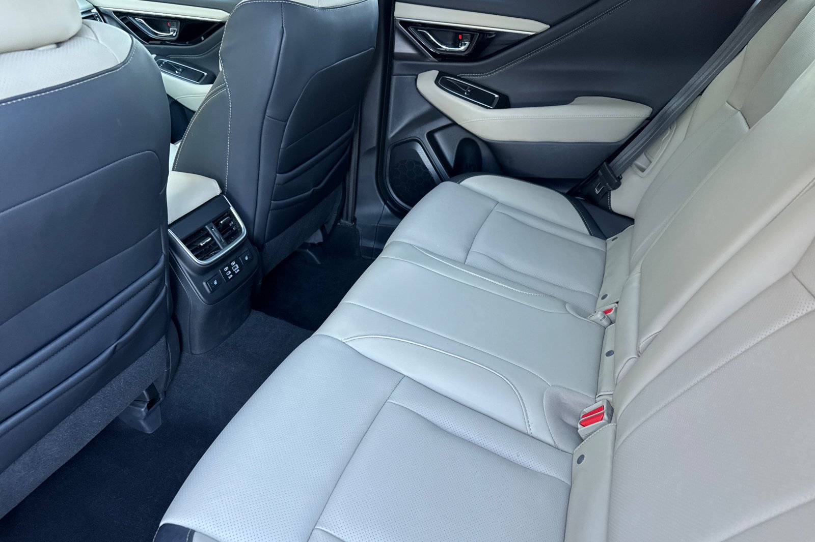 2024 Subaru Outback Limited photo 2