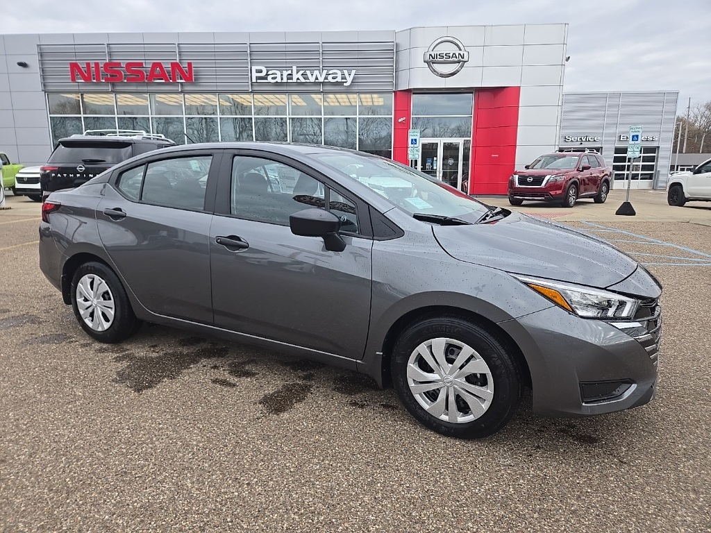 2025 Nissan Versa Sedan S's photo