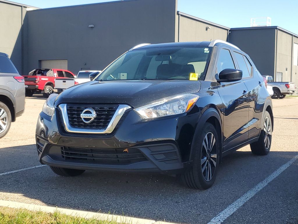 2019 Nissan Kicks SV photo 2