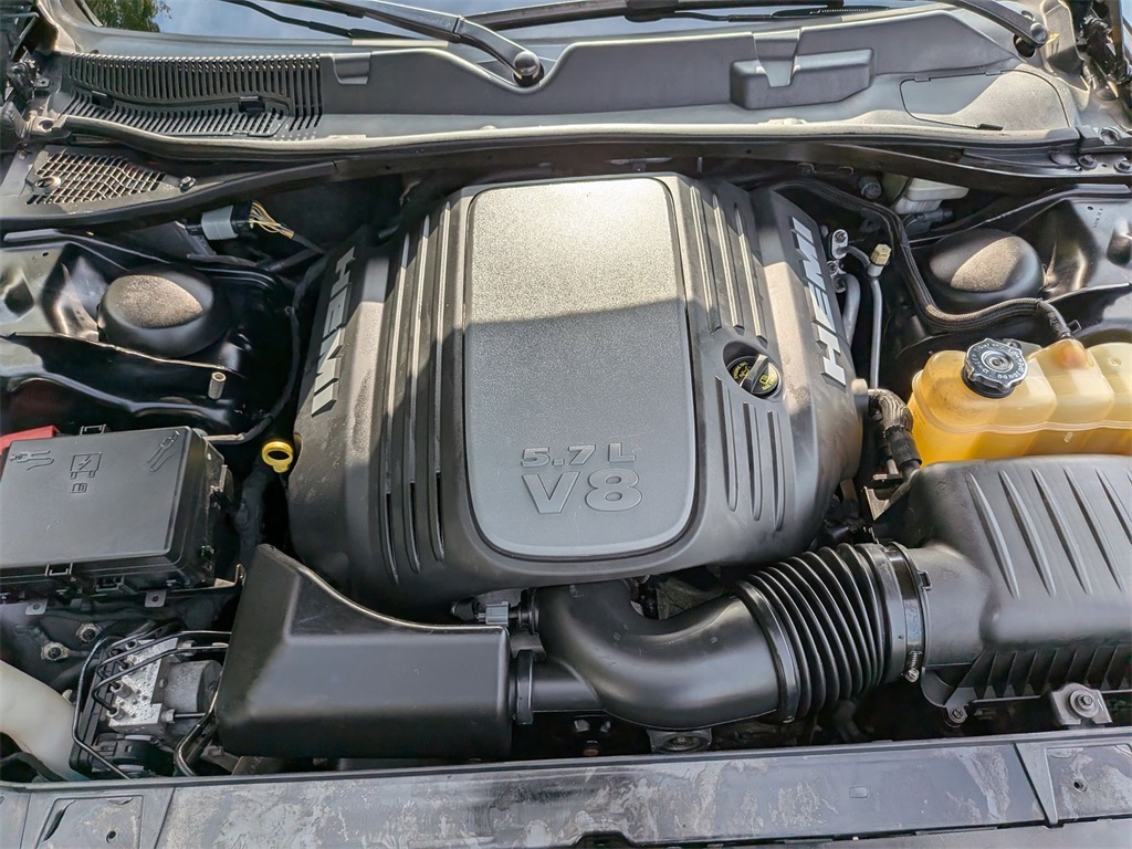 2015 Dodge Challenger R/T photo 20
