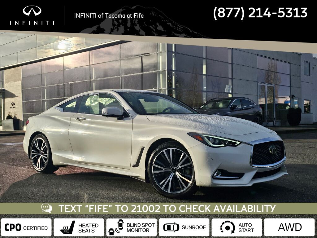 2021 INFINITI Q60 Coupe LUXE's photo