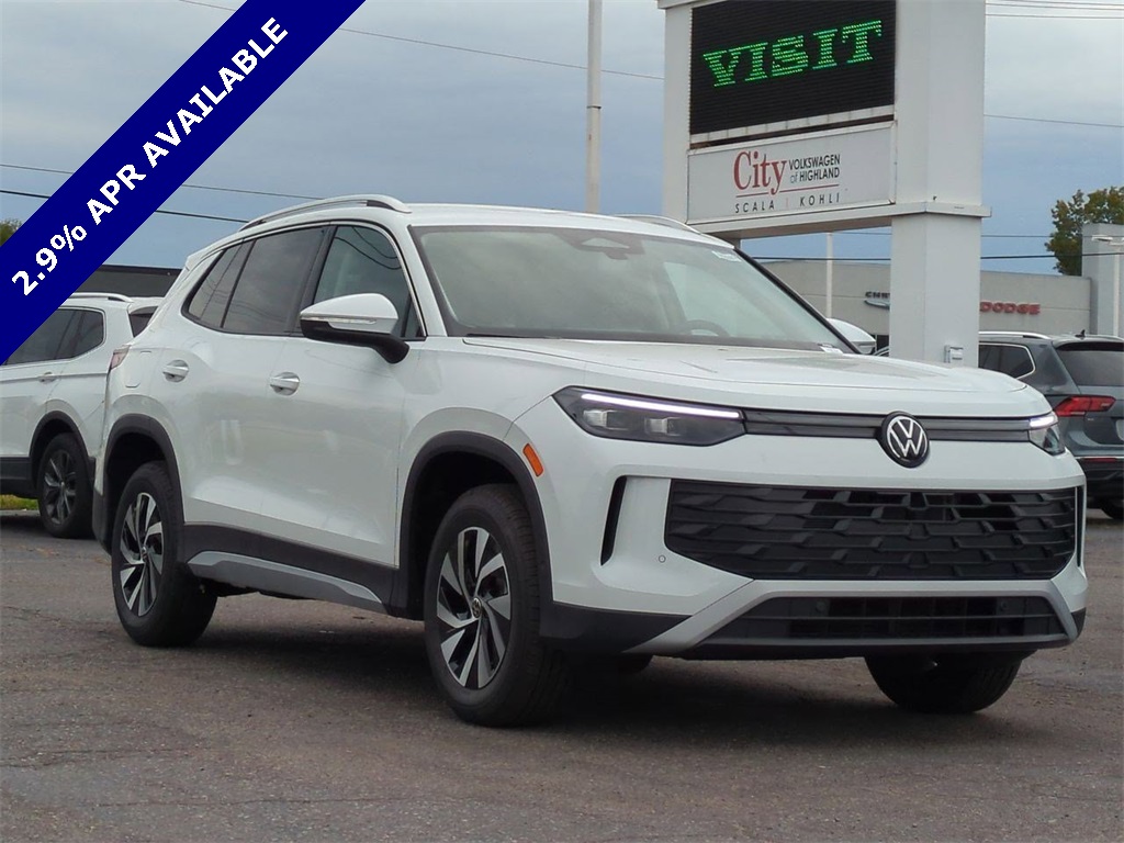 2025 Volkswagen Tiguan S photo 2