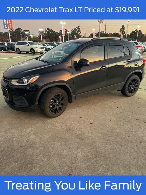 2022 Chevrolet Trax LT's photo
