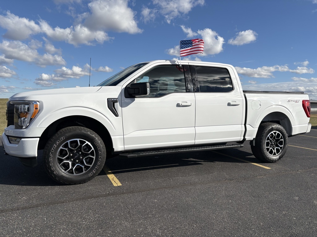 2021 Ford F-150 XLT's photo