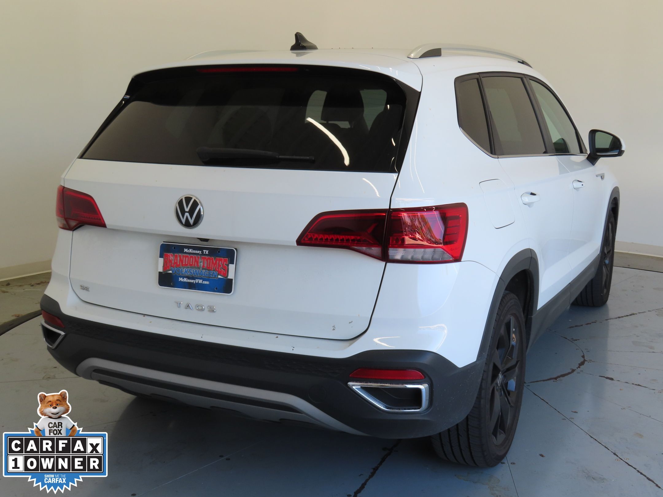 2022 Volkswagen Taos SE photo 3