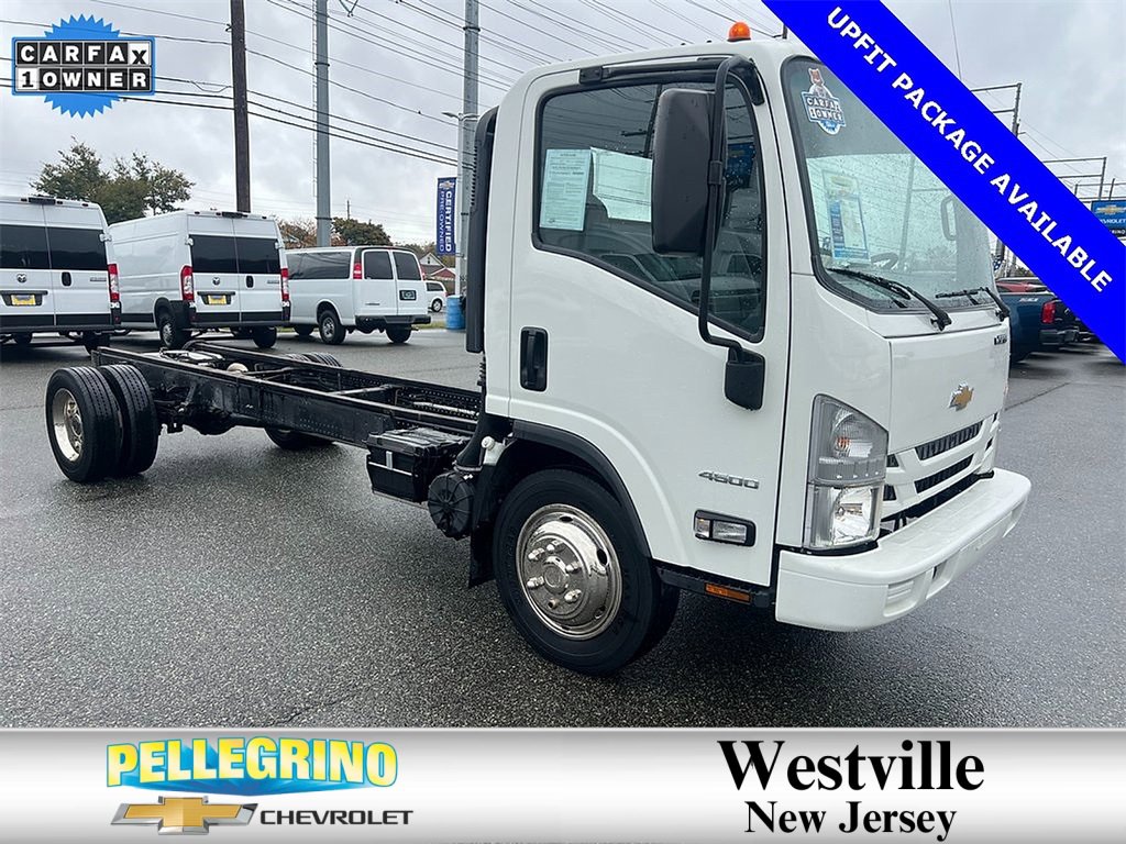 2022 Chevrolet Low Cab Forward Base's photo