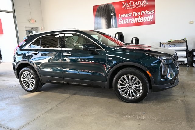 2025 Cadillac XT4 Premium Luxury photo 4