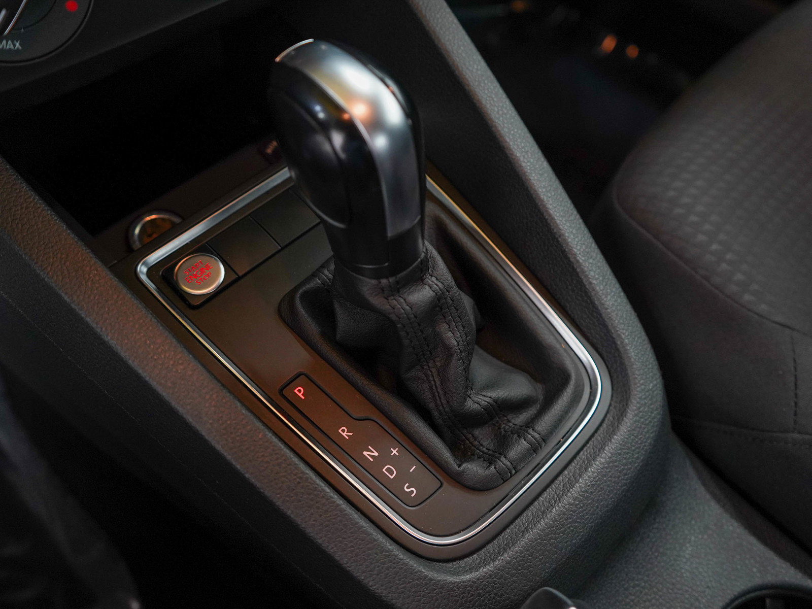2015 Volkswagen Jetta 1.8T SE photo 24