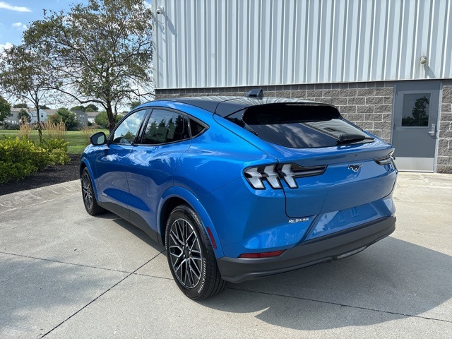 2025 Ford Mustang Mach-E Premium photo 8