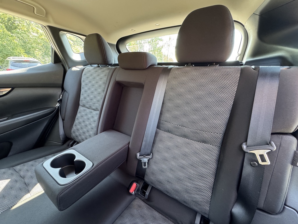 2021 Nissan Rogue Sport SV photo 24